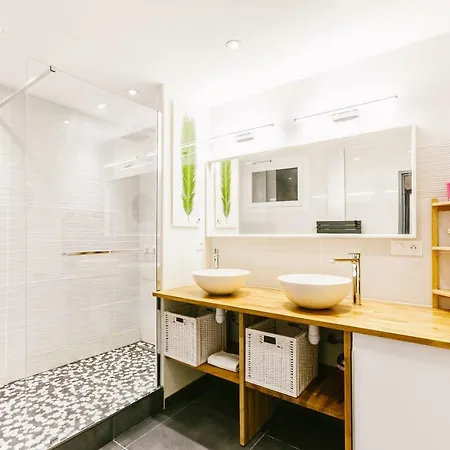 Prêts à Vivre Rentyourday Appart hôtel