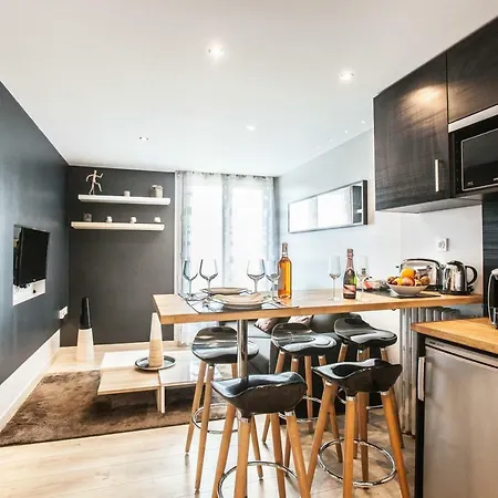 Hotel apartamentowy Prets A Vivre Rentyourday 3*